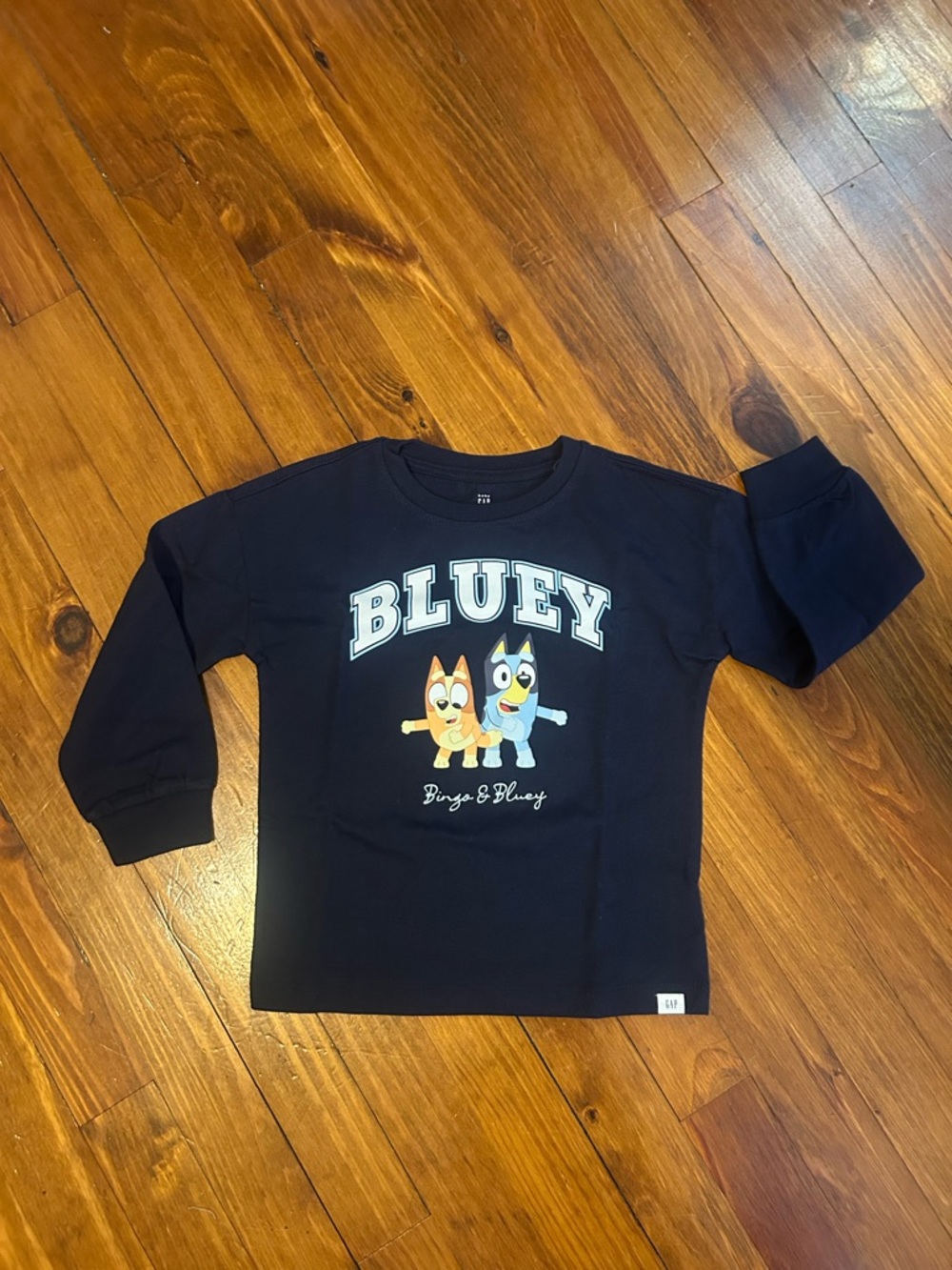 NWT Gap Kids 'Bluey' Navy Graphic Long-Sleeve Tee